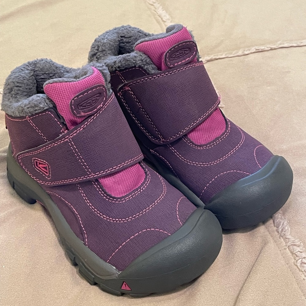 Keen girls winter boots